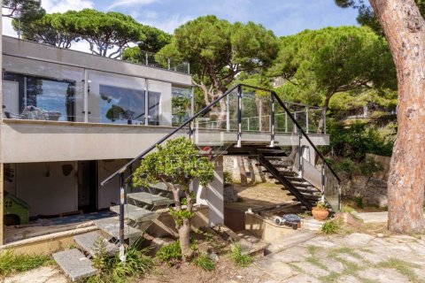 6 bedrooms villa for sale in Premia De Dalt, Barcelona, Catalonia, Spain № 9221 - photo 7