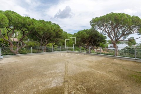 6 bedrooms villa for sale in Premia De Dalt, Barcelona, Catalonia, Spain № 9221 - photo 26