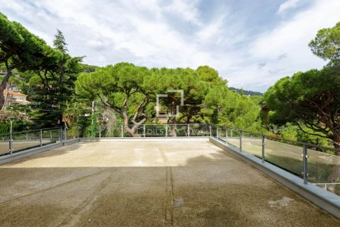 6 bedrooms villa for sale in Premia De Dalt, Barcelona, Catalonia, Spain № 9221 - photo 25