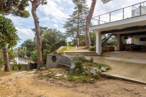 6 bedrooms villa for sale in Premia De Dalt, Barcelona, Catalonia, Spain № 9221 - photo 6