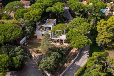 6 bedrooms villa for sale in Premia De Dalt, Barcelona, Catalonia, Spain № 9221 - photo 2