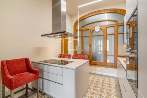 3 bedrooms apartment for sale in Barcelona, Catalonia, Spain № 9211 - photo 9