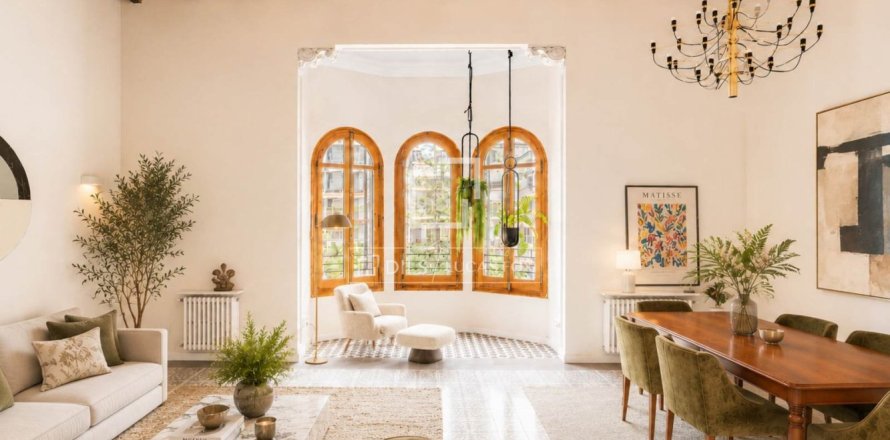 3 bedrooms apartment for sale in Barcelona, Catalonia, Spain № 9211