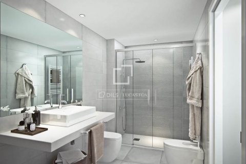 Apartamento de 3 dormitorios en venta en Barcelona, Cataluña, Spain № 9198 - foto 4