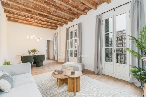 2 bedrooms apartment for sale in Barcelona, Catalonia, Spain № 9170 - photo 2
