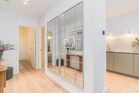 2 bedrooms apartment for sale in Barcelona, Catalonia, Spain № 9170 - photo 23