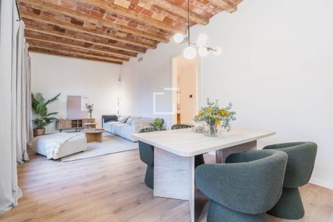 2 bedrooms apartment for sale in Barcelona, Catalonia, Spain № 9170 - photo 3