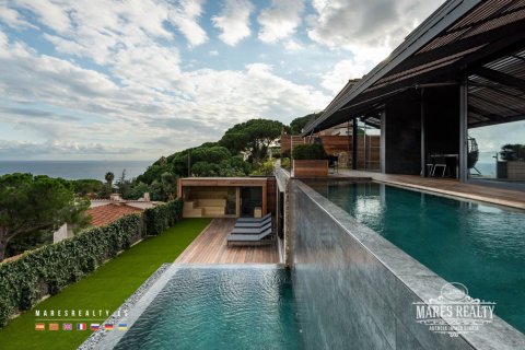 6 bedrooms villa for sale in Lloret de Mar, Girona, Catalonia, Spain № 991 - photo 11