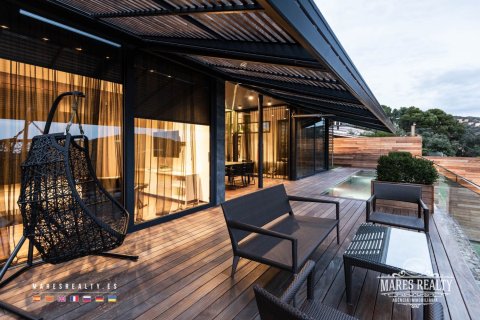 6 bedrooms villa for sale in Lloret de Mar, Girona, Catalonia, Spain № 991 - photo 18