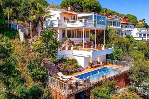 4 bedrooms villa for sale in Lloret de Mar, Girona, Catalonia, Spain № 7231 - photo 16
