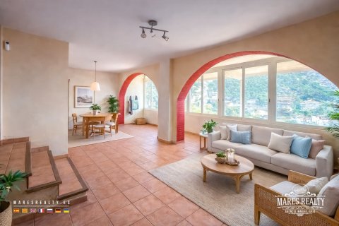 4 bedrooms villa for sale in Lloret de Mar, Girona, Catalonia, Spain № 7231 - photo 6