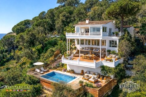 4 bedrooms villa for sale in Lloret de Mar, Girona, Catalonia, Spain № 7231 - photo 15