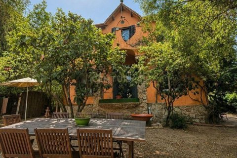 5 bedrooms house for sale in Barcelona, Catalonia, Spain № 9179