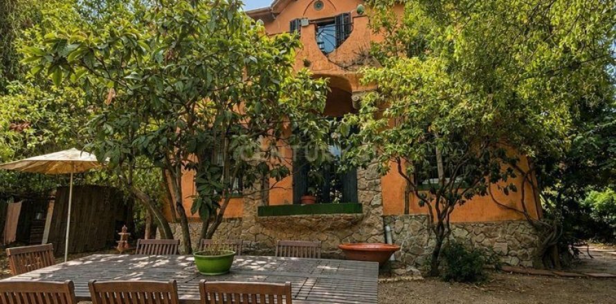 5 bedrooms house for sale in Barcelona, Catalonia, Spain № 9179