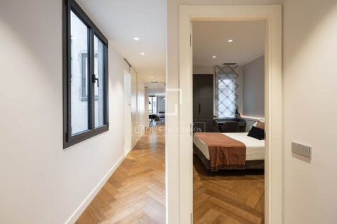 3 bedrooms apartment for sale in Barcelona, Catalonia, Spain № 9226 - photo 18