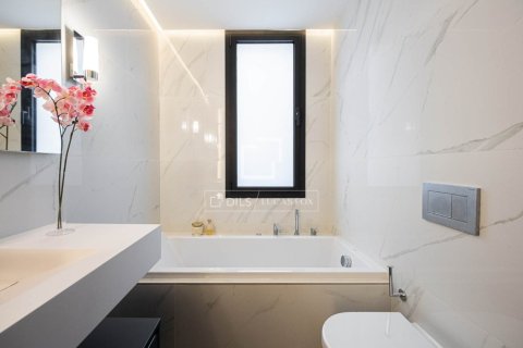 3 bedrooms apartment for sale in Barcelona, Catalonia, Spain № 9226 - photo 30