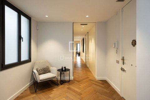 3 bedrooms apartment for sale in Barcelona, Catalonia, Spain № 9226 - photo 13