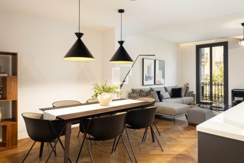 3 bedrooms apartment for sale in Barcelona, Catalonia, Spain № 9226 - photo 11