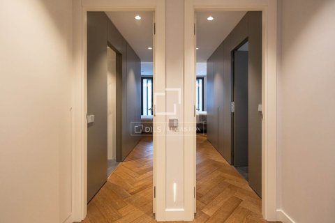 3 bedrooms apartment for sale in Barcelona, Catalonia, Spain № 9226 - photo 23
