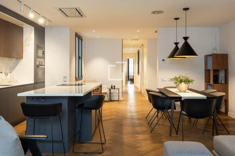 3 bedrooms apartment for sale in Barcelona, Catalonia, Spain № 9226 - photo 8
