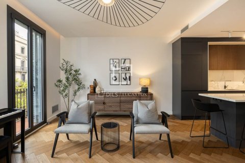3 bedrooms apartment for sale in Barcelona, Catalonia, Spain № 9226 - photo 3