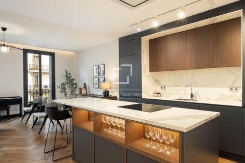 3 bedrooms apartment for sale in Barcelona, Catalonia, Spain № 9226 - photo 5