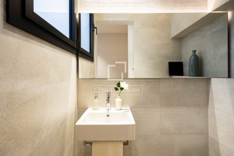 3 bedrooms apartment for sale in Barcelona, Catalonia, Spain № 9226 - photo 16