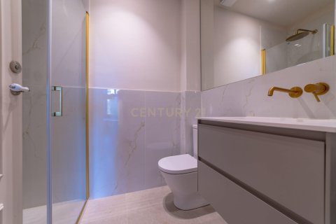 Apartamento de 2 dormitorios en venta en Barcelona, Cataluña, Spain № 9080 - foto 6