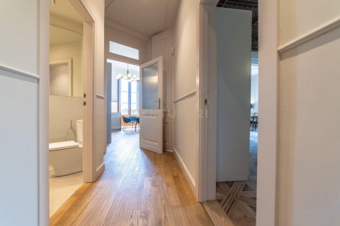 Apartamento de 2 dormitorios en venta en Barcelona, Cataluña, Spain № 9080 - foto 8
