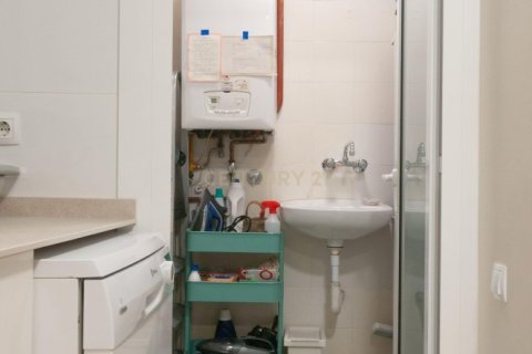 Apartamento de 4 dormitorios en venta en Barcelona, Cataluña, Spain № 9231 - foto 12
