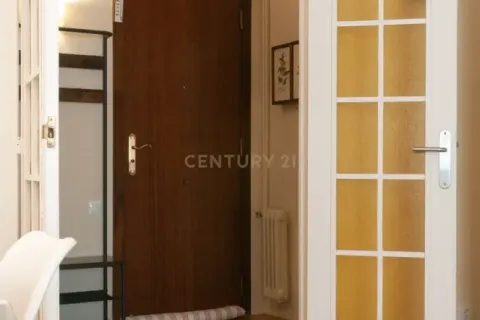Apartamento de 4 dormitorios en venta en Barcelona, Cataluña, Spain № 9231 - foto 5