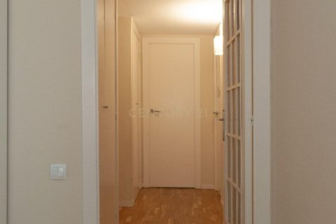 Apartamento de 4 dormitorios en venta en Barcelona, Cataluña, Spain № 9231 - foto 13