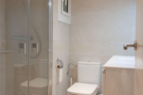 Apartamento de 4 dormitorios en venta en Barcelona, Cataluña, Spain № 9231 - foto 22