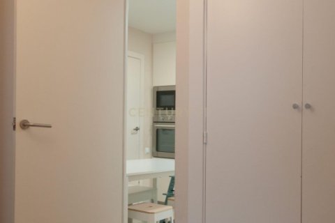 Apartamento de 4 dormitorios en venta en Barcelona, Cataluña, Spain № 9231 - foto 7