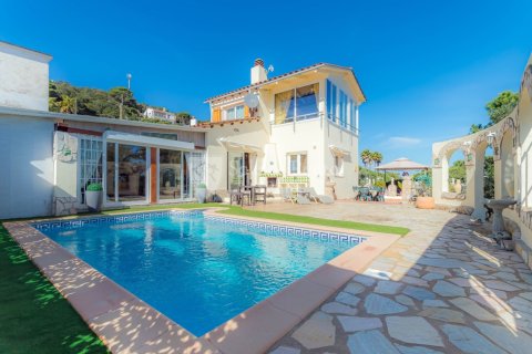 8 bedrooms house for sale in Lloret de Mar, Girona, Catalonia, Spain № 6693 - photo 1