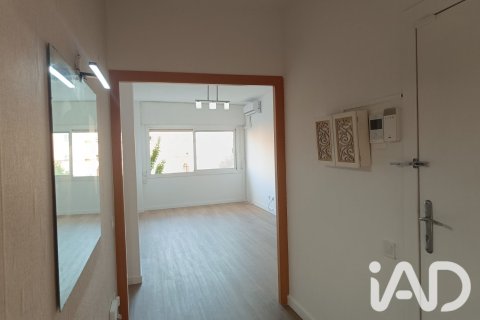 Apartamento de 3 dormitorios en venta en Barcelona, Cataluña, Spain № 9246 - foto 4