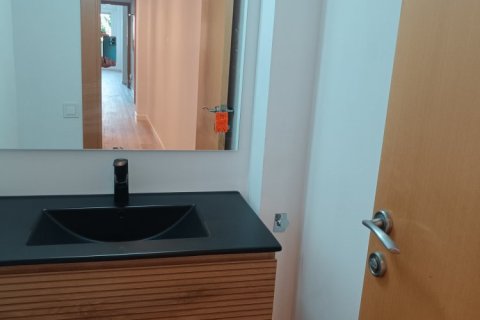 Apartamento de 3 dormitorios en venta en Barcelona, Cataluña, Spain № 9246 - foto 16