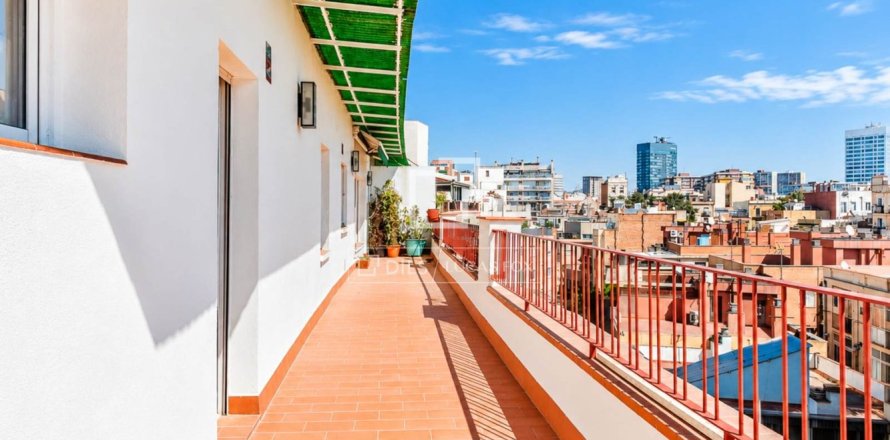 3 bedrooms penthouse for sale in Barcelona, Catalonia, Spain № 9098