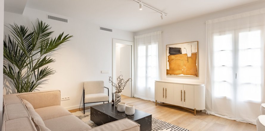 3 bedrooms apartment for sale in Barcelona, Catalonia, Spain № 1480