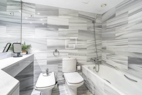 Купить квартиру в Барселона, Испания с 2 спальни, 84м², № 9264 - фото 22