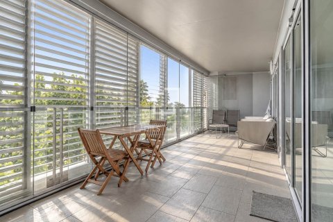 Купить квартиру в Барселона, Испания с 2 спальни, 84м², № 9264 - фото 3