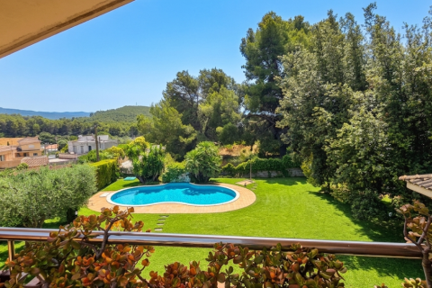 4 bedrooms house for sale in Olerdola, Barcelona, Catalonia, Spain № 9132