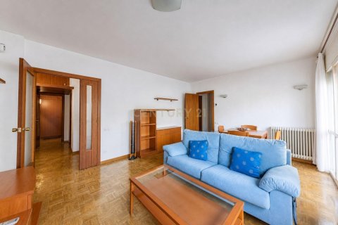 Купить квартиру в Барселона, Испания с 3 спальни, 89м², № 9176 - фото 3