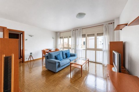 Купить квартиру в Барселона, Испания с 3 спальни, 89м², № 9176 - фото 2