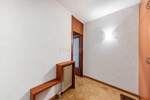 Купить квартиру в Барселона, Испания с 3 спальни, 89м², № 9176 - фото 17