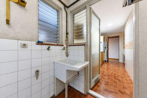 Купить квартиру в Барселона, Испания с 3 спальни, 89м², № 9176 - фото 7