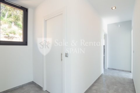 3 bedrooms house for sale in Lloret de Mar, Girona, Catalonia, Spain № 6666 - photo 19