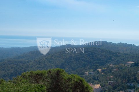 3 bedrooms house for sale in Lloret de Mar, Girona, Catalonia, Spain № 6666 - photo 26