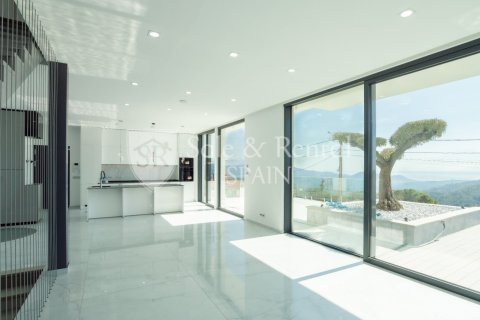 3 bedrooms house for sale in Lloret de Mar, Girona, Catalonia, Spain № 6666 - photo 7