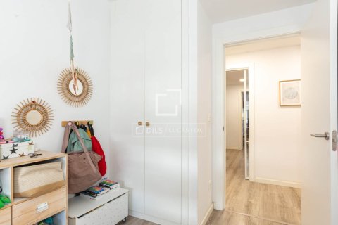 Apartamento de 4 dormitorios en venta en Sant Just Desvern, Barcelona, Cataluña, Spain № 9201 - foto 17